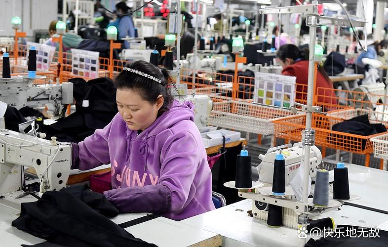 随着电商行业的迅速崛起,我国传统制造业受到严重冲击,许多工厂倒闭